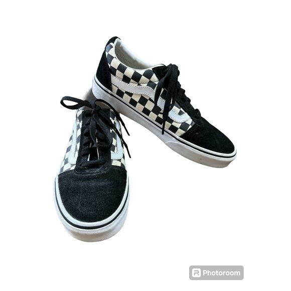 Vans Shoes - Women’s Vans Old Skool Checkered Print Suede Lace Up Sneakers Size 7.5